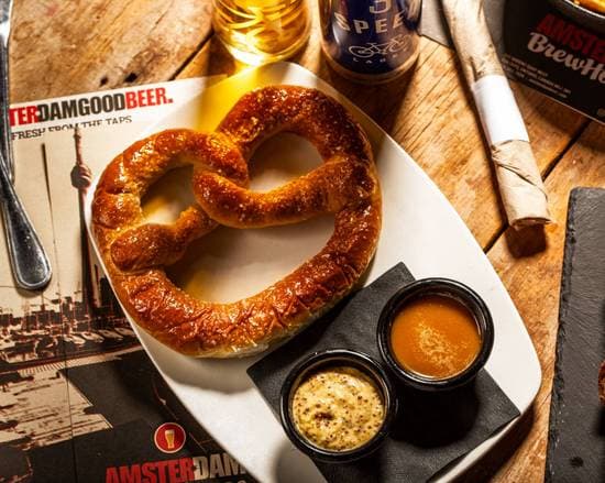 'Dam Good Jumbo Pretzel
